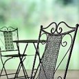 Gartenset bestehend aus Tisch und 2 Stühlen aus Metall