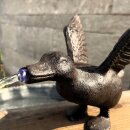 Wasserspeier Ente Guss startend 17 cm mit Solarpumpe und Trockenlaufschutz